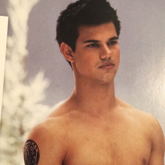 THE TWILIGHT SAGA eclipse Official Movie Companion Book - Picture 3 of 8